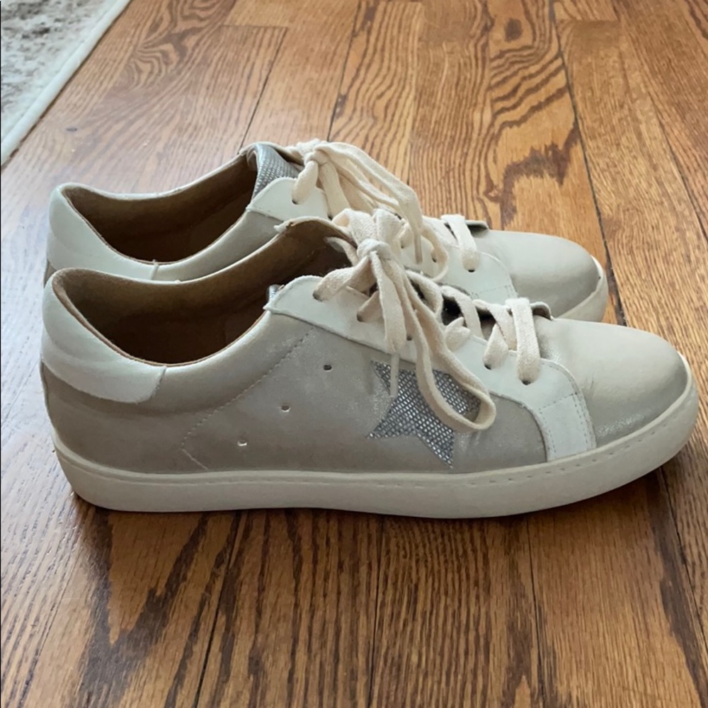 White Raven Sneakers